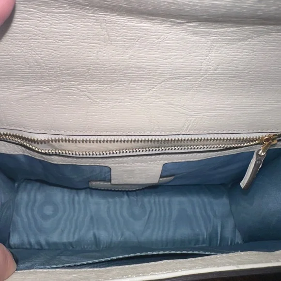 Authentic Limited Edition Gucci White and Red Heart Sylvie